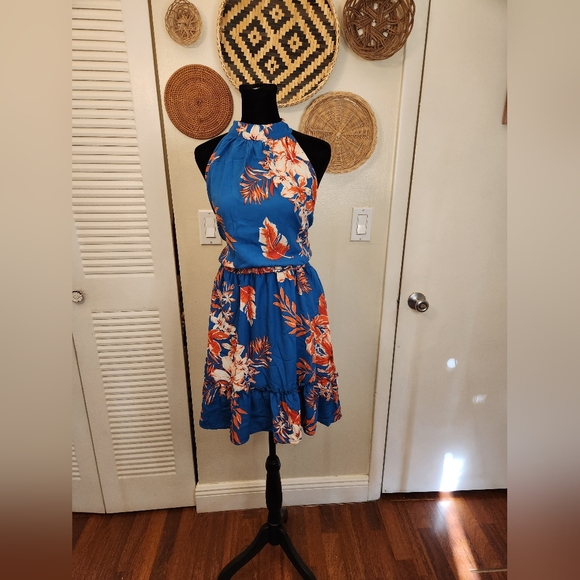 Blue Floral Sleeveless Mini Dress - Picture 2 of 12